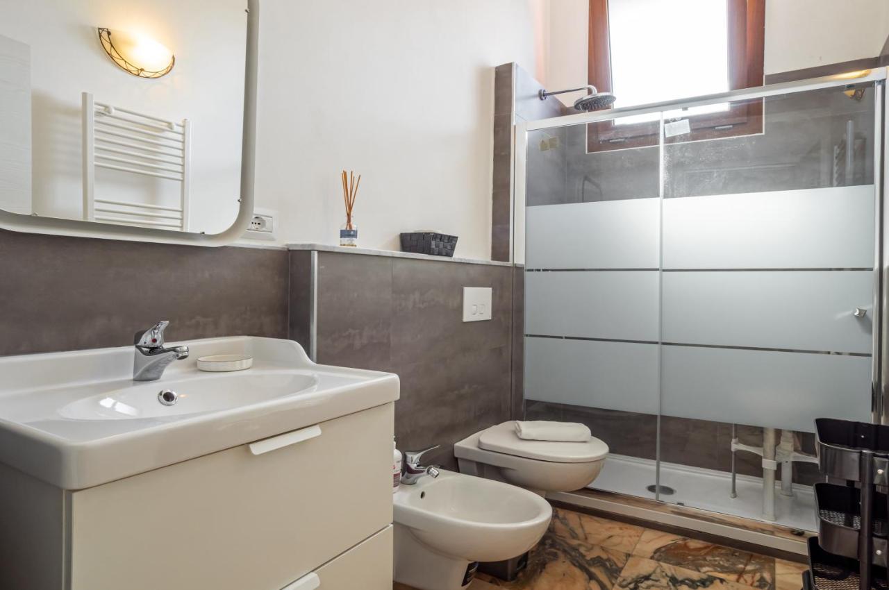 Lovely Apartment X5 W/ Terrace & Private Parking La Spezia Buitenkant foto