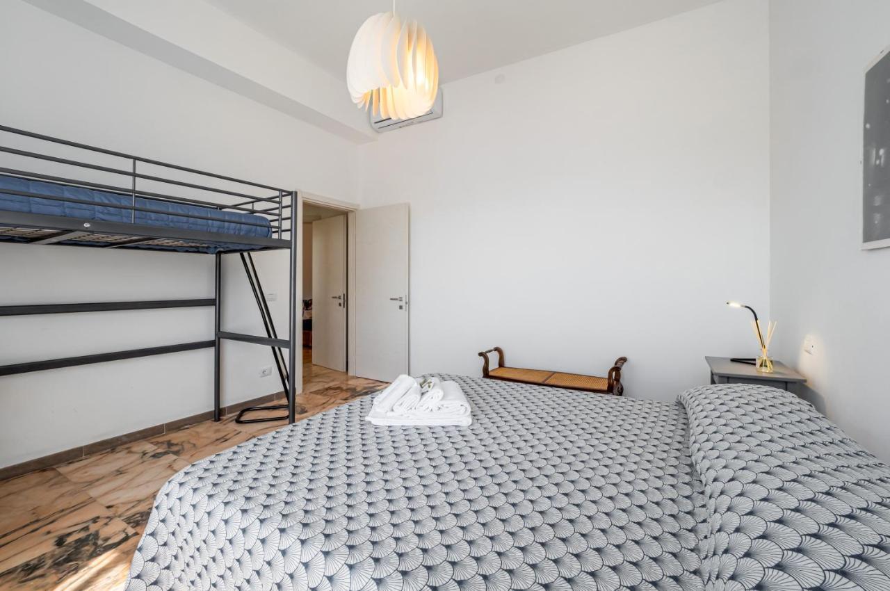 Lovely Apartment X5 W/ Terrace & Private Parking La Spezia Buitenkant foto